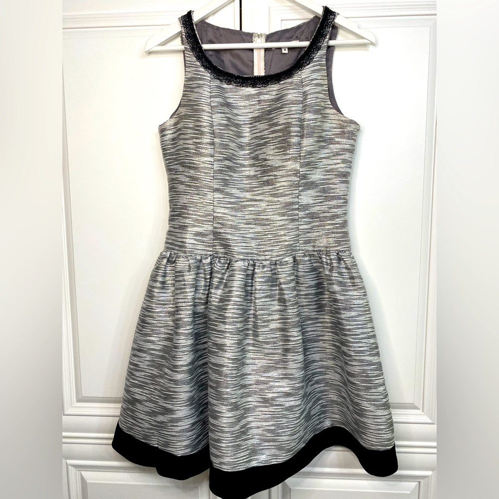 Minuet Medium Sleeveless Fitted Midi Dress Silver Black Beaded Party Prom Grad